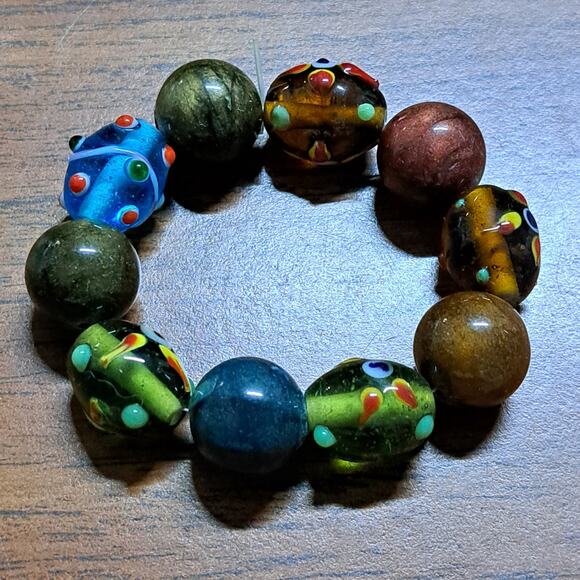Art glass (10) colorful stretch bracelet smaller wrist Snug fit 3" not stretched - Picture 4 of 6